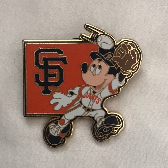 Sold.  - 3 Disney Pin MLB set - Picture 4 of 7
